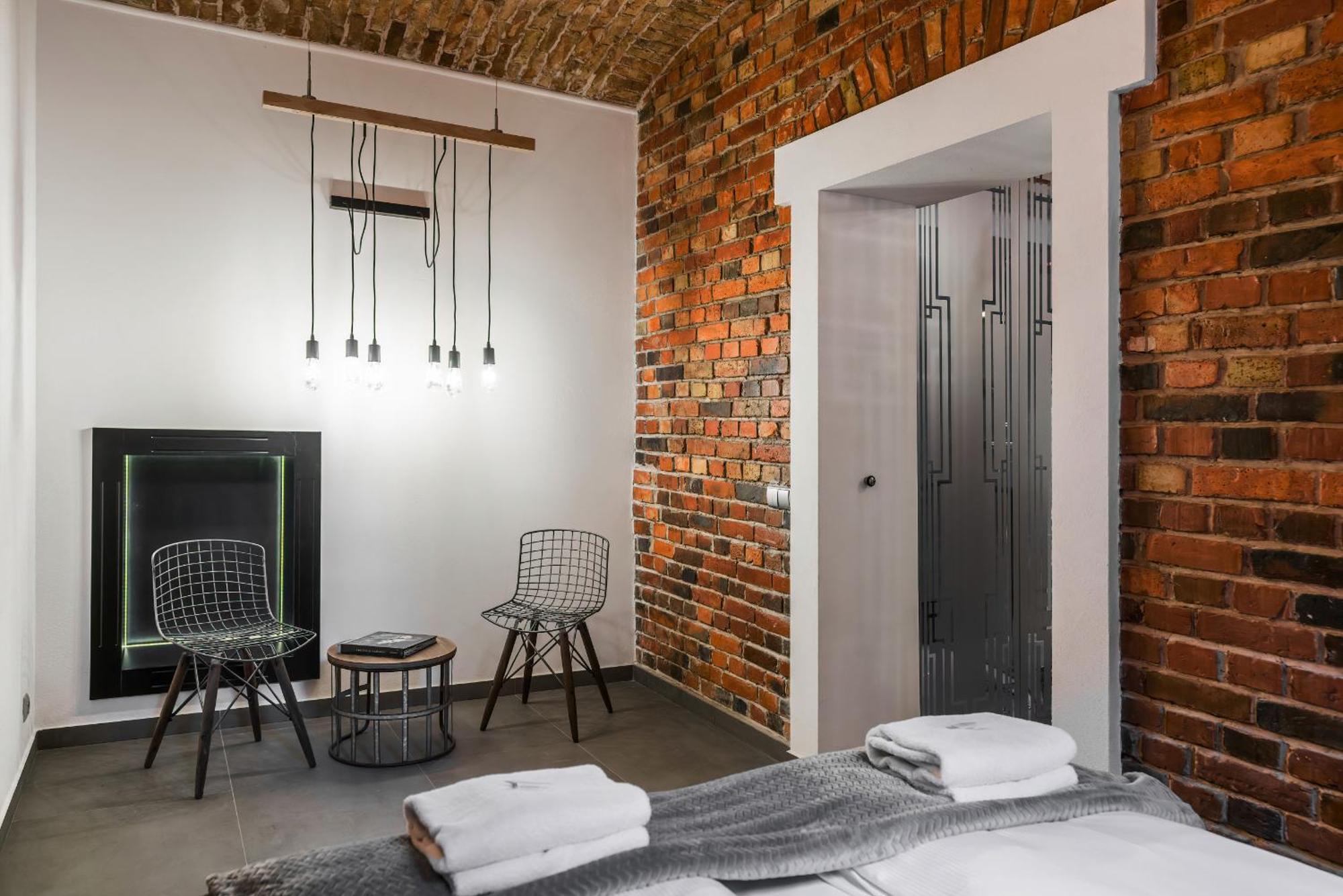 Level -1 Loft Apartments City Center By Renters พอซนาน ภายนอก รูปภาพ