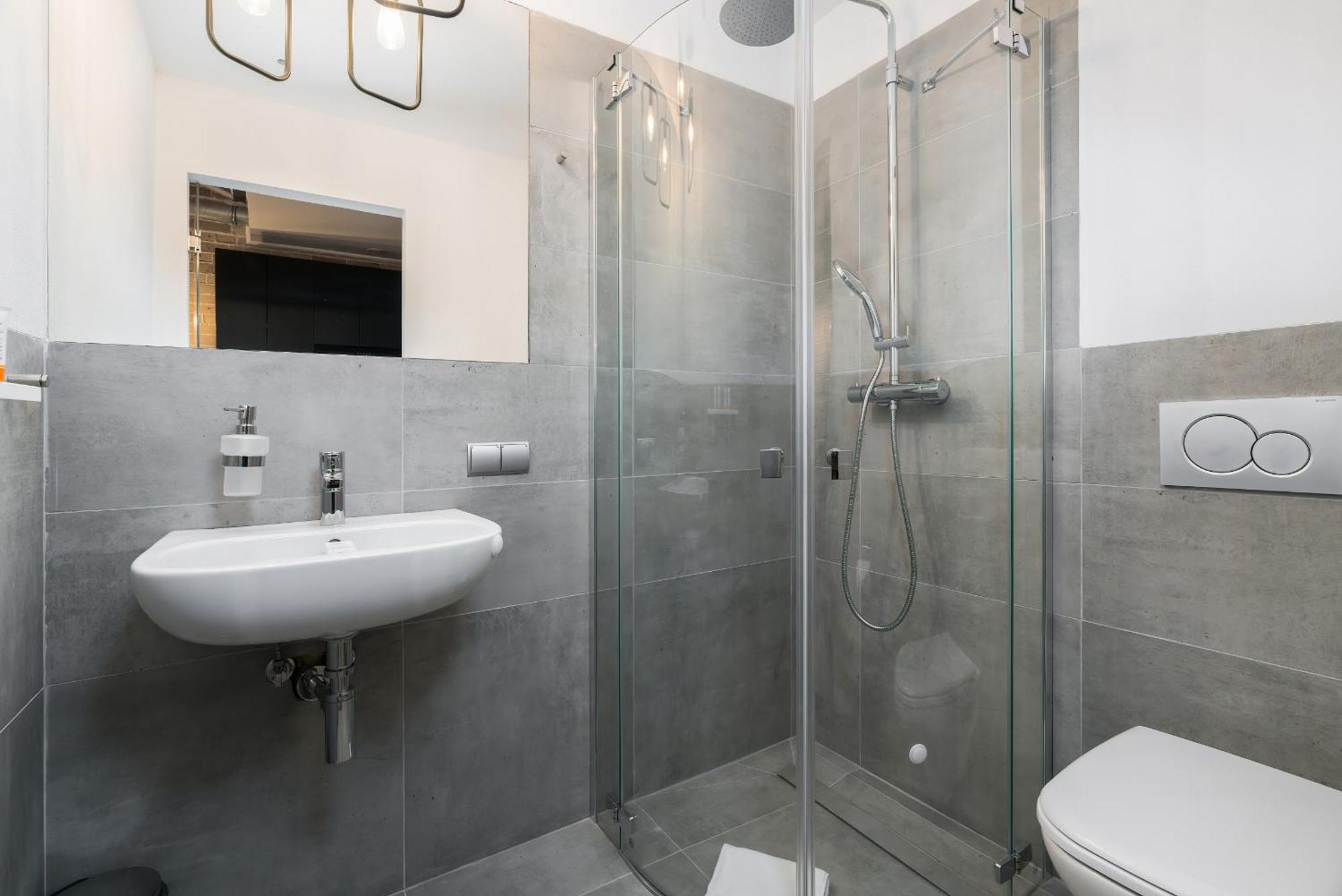 Level -1 Loft Apartments City Center By Renters พอซนาน ภายนอก รูปภาพ