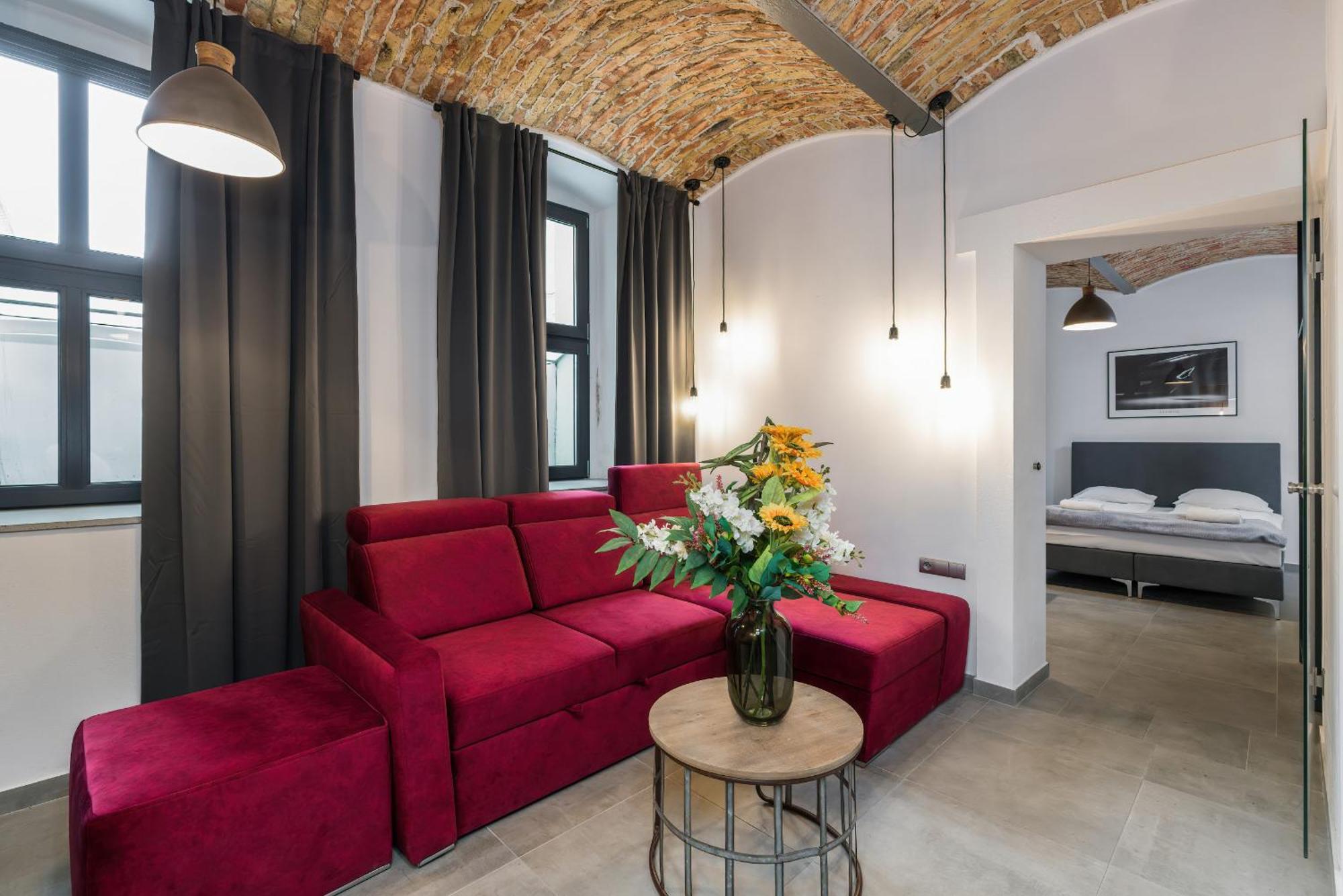 Level -1 Loft Apartments City Center By Renters พอซนาน ภายนอก รูปภาพ